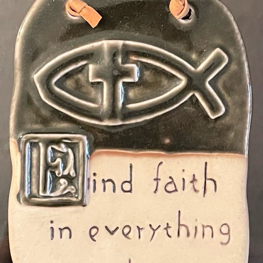 Find faith in everything you do Scripture Glossy White/ Green Porcelain Ceramic